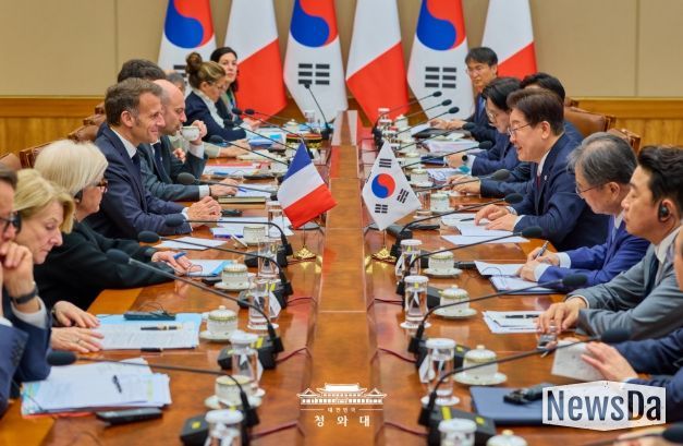 한·프랑스 정상회담 확대회담(청와대)