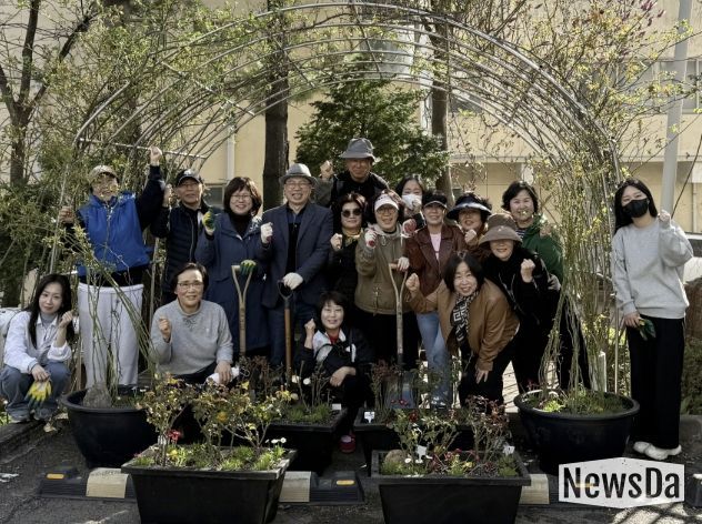 수원시 팔달구 우만2동, 장미마을 가드닝 교육 성료