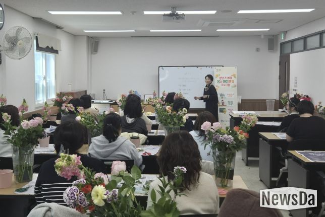 수원시 장안구 정자3동 주민자치회, ‘갱년기 여성 몸과 마음챙김 프로그램’ 개강
