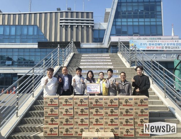 포천시 가산면 행정복지센터, 태사모봉사회 라면 30박스 기탁받아