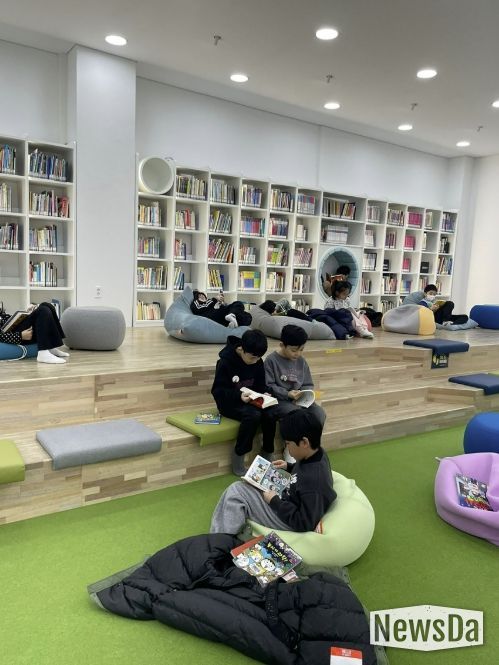 중앙도서관 어린이열람실