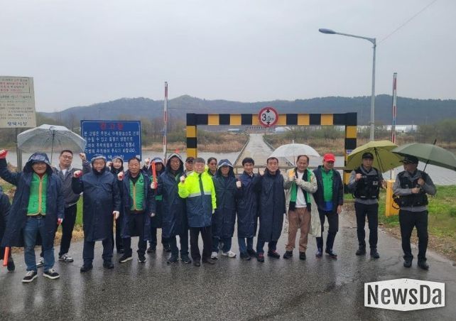 평택시 진위면 자율방재단, 여름철 집중호우 대비 진위 세월교 통제 훈련