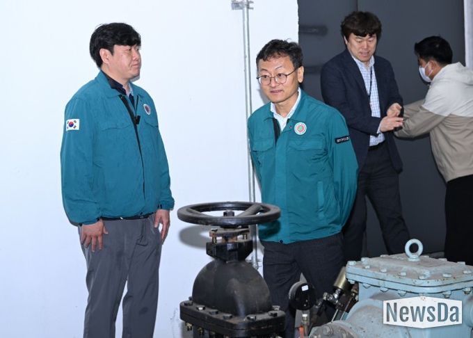 엄진섭 구리시 부시장이 9일 관내 인명피해 우려 지역 현장점검을 실시했다.