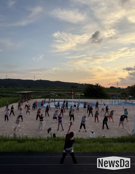 파주보건소, ‘문산노을길 달빛 운동교실’ 운영