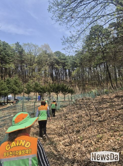 동두천시 생연1동 지역자율방재단, 봄철 산불 예방을 위한 현장 점검 실시